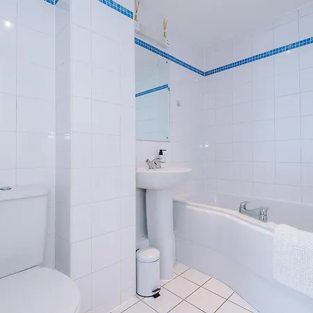 2br 2ba, Wi-fi, Kitchen, Sleeps 5