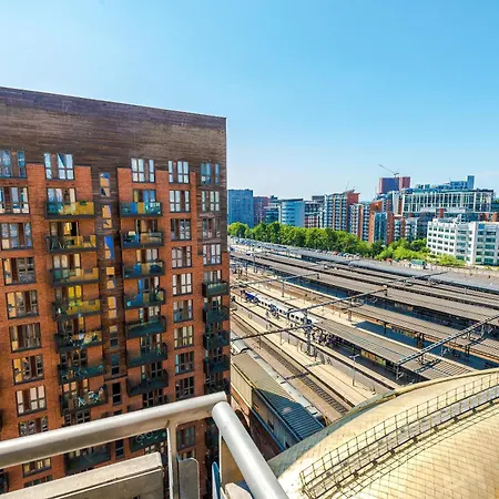 2br 2ba, Wi-fi, Kitchen, Sleeps 5 아파트 리즈