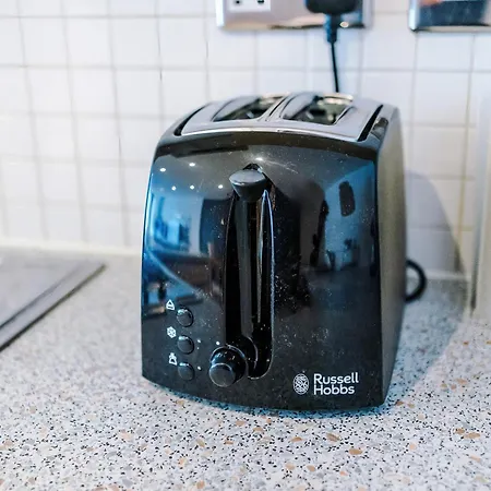 2br 2ba, Wi-fi, Kitchen, Sleeps 5 리즈