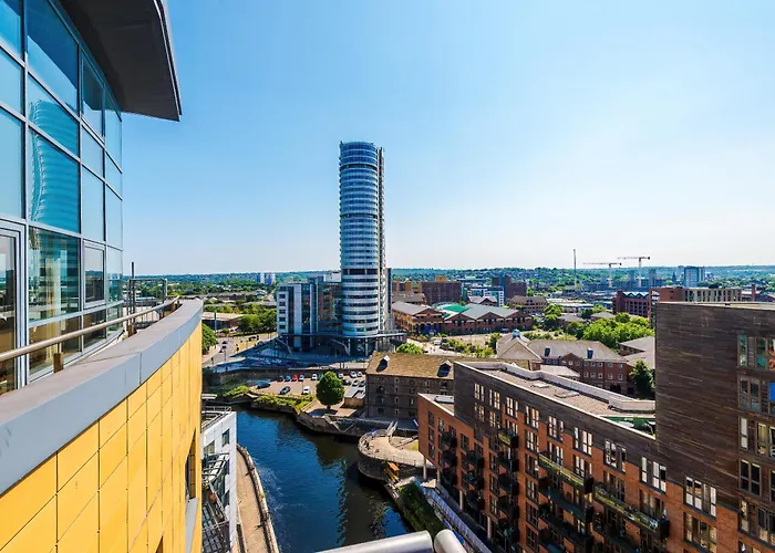 2br 2ba, Wi-fi, Kitchen, Sleeps 5 *