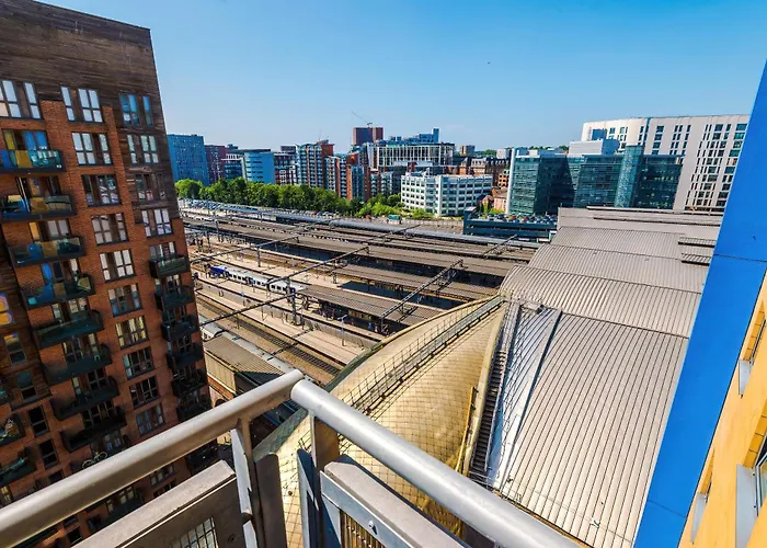 2br 2ba, Wi-fi, Kitchen, Sleeps 5 Apartment *