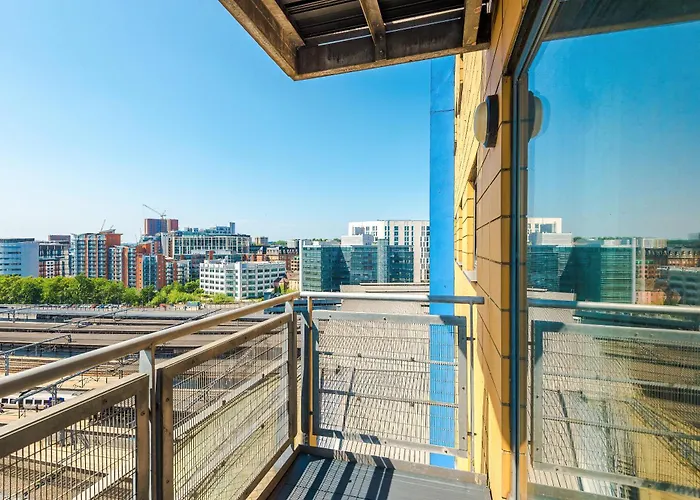 2br 2ba, Wi-fi, Kitchen, Sleeps 5 *