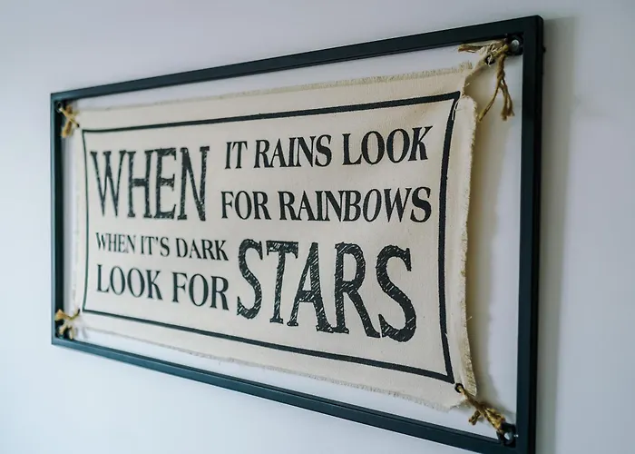 2br 2ba, Wi-fi, Kitchen, Sleeps 5 Apartment Leeds (West Yorkshire)