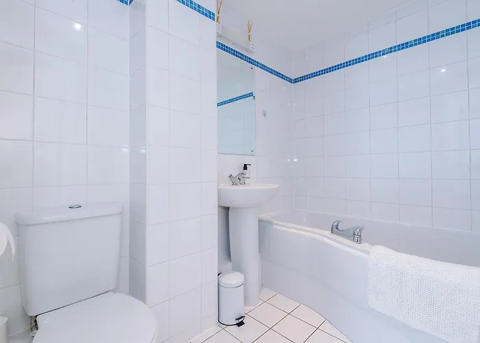 2br 2ba, Wi-fi, Kitchen, Sleeps 5