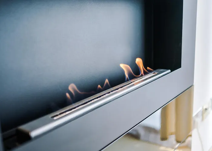 2br 2ba, Wi-fi, Kitchen, Sleeps 5 *