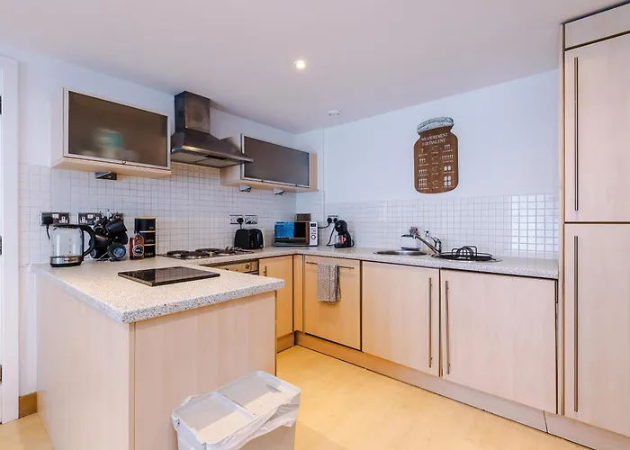 Apartment 2br 2ba, Wi-fi, Kitchen, Sleeps 5