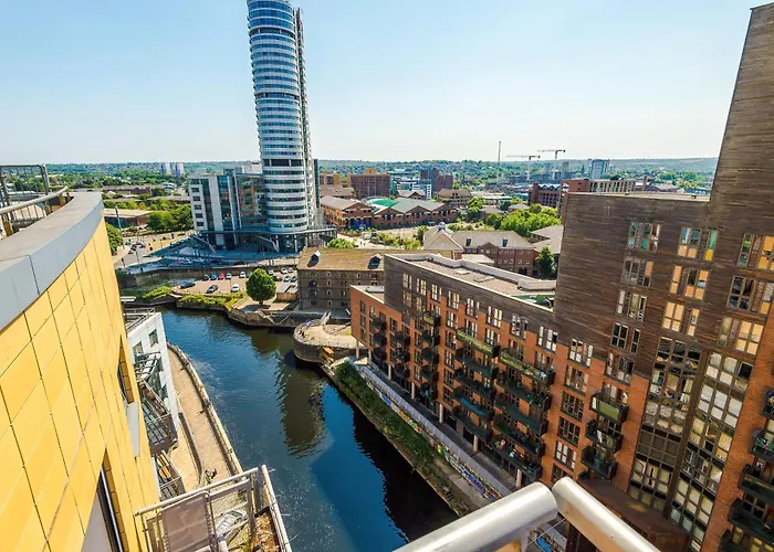 Apartment 2br 2ba, Wi-fi, Kitchen, Sleeps 5 Leeds (West Yorkshire)