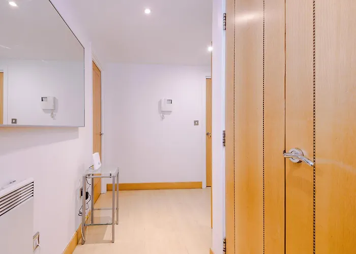 Apartment 2br 2ba, Wi-fi, Kitchen, Sleeps 5