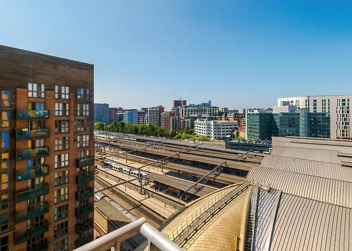 2br 2ba, Wi-fi, Kitchen, Sleeps 5 Apartment *