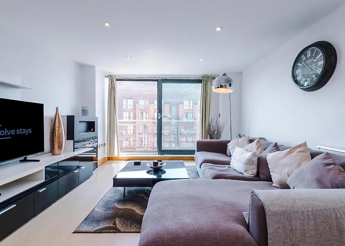 2br 2ba, Wi-fi, Kitchen, Sleeps 5 Apartment Leeds (West Yorkshire)