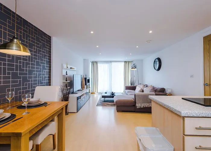 2br 2ba, Wi-fi, Kitchen, Sleeps 5 * Leeds (West Yorkshire)