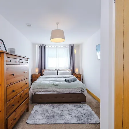 アパート 2br 2ba, Wi-fi, Kitchen, Sleeps 5
