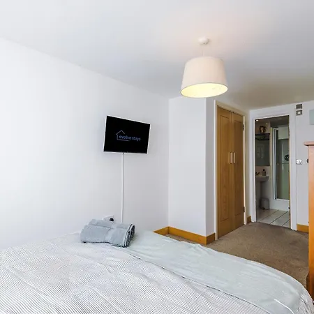 2br 2ba, Wi-fi, Kitchen, Sleeps 5 アパート *
